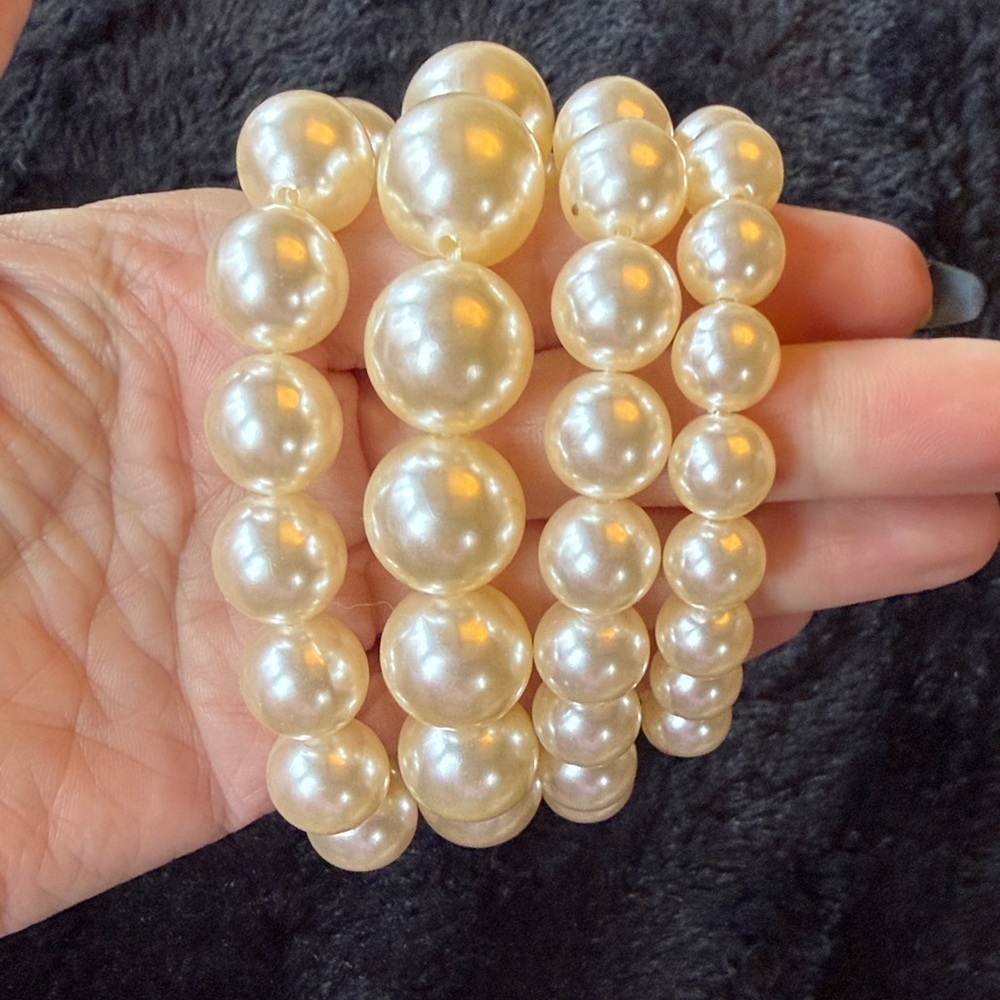 Robert Rose Cream Pearl Bracelet Set / NWT